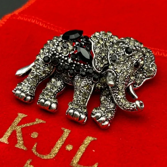 Vintage Kenneth Jay Lane Sparkling Elephant Brooch - Picture 3 of 6